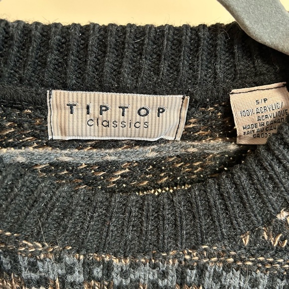 Vintage Patterned Sweater - Picture 2 of 3